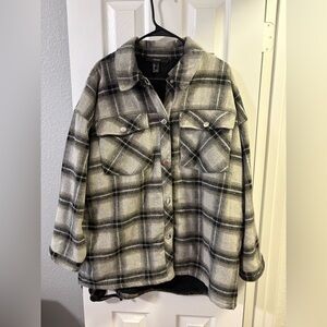 Forever 21 Women's Heavy Jacket - Sherpa Lined - Warm and SOFT